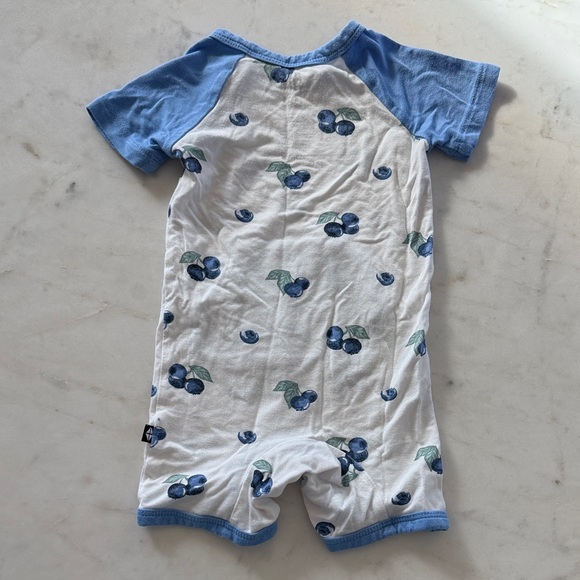 Kyte BABY Blue and White Blueberry 🫐 Baby One Piece - Picture 3 of 3